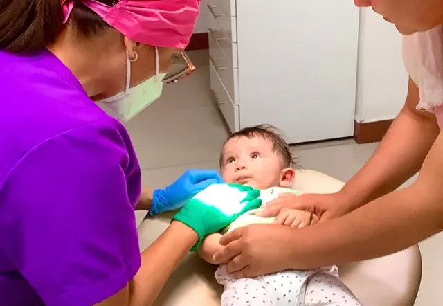 dra karina villatoro dentista de bebes (1)