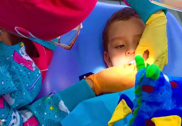 dra karina villatoro dentista de bebes (5)